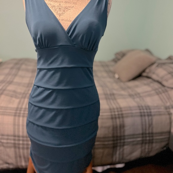 Enfocus Studio, Teal Green fitted Party dress. Size 8 - Picture 1 of 3